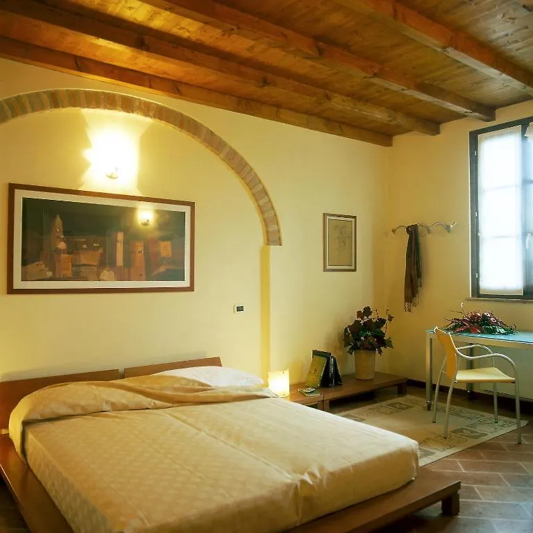 Agriturismo Santa Maria Bressanoro Castelleone 0*,